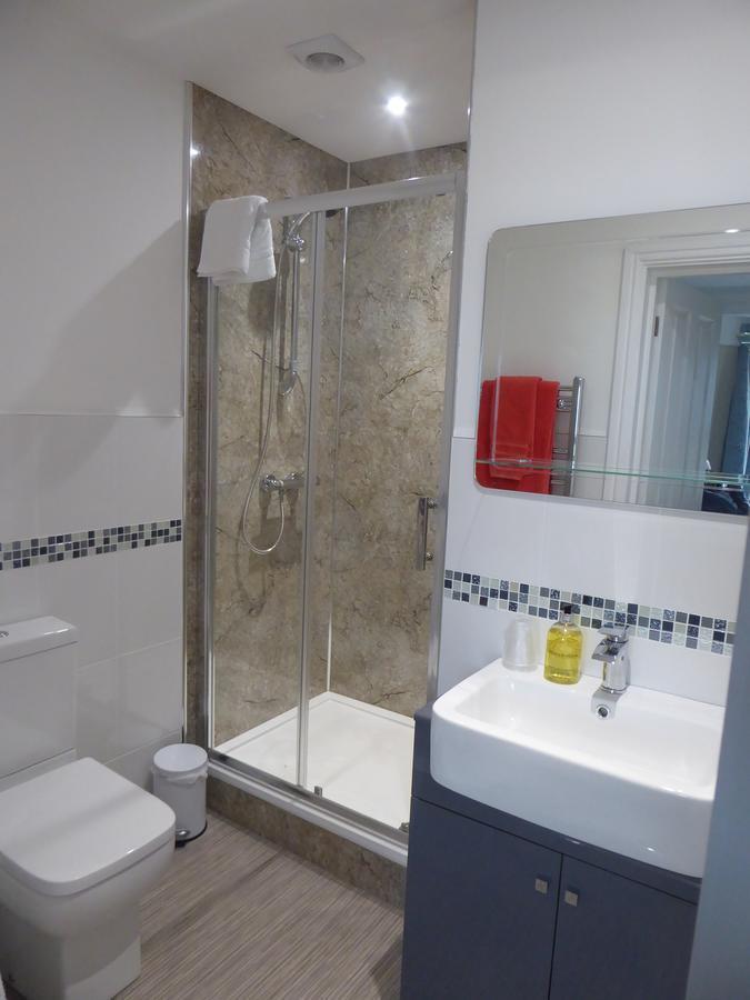 Woodlands Guest House ซอนเดอร์สฟุต ภายนอก รูปภาพ